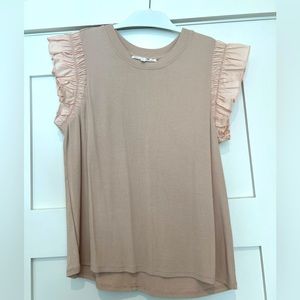Melissa Nepton T-shirt - shell pink ruffle sleeve top size large